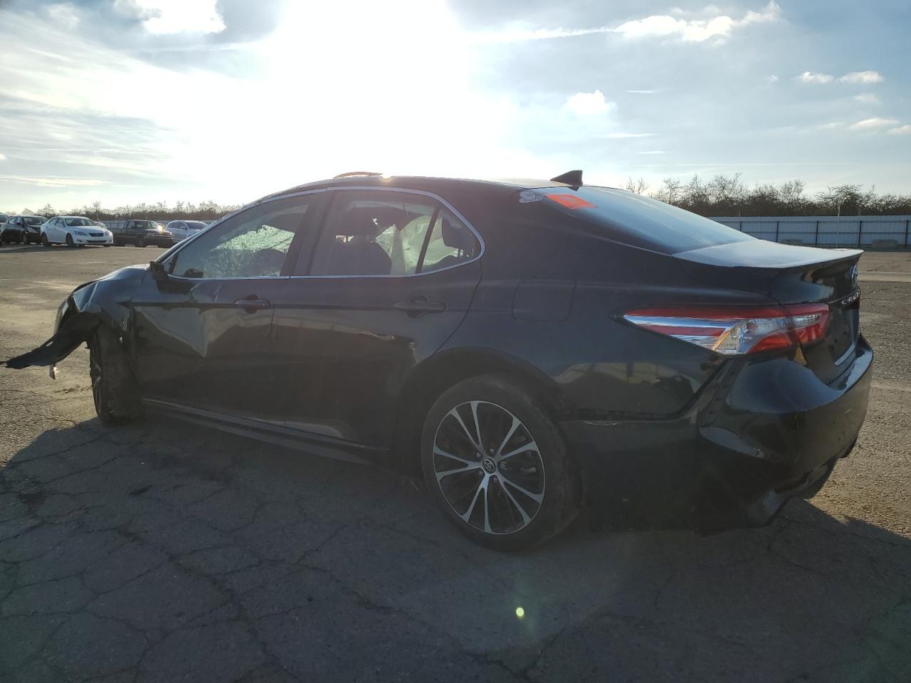 2020 Toyota Camry VIN 4T1G11AKXLU962669 Copart auction photo, rollover damage thumbnail 2