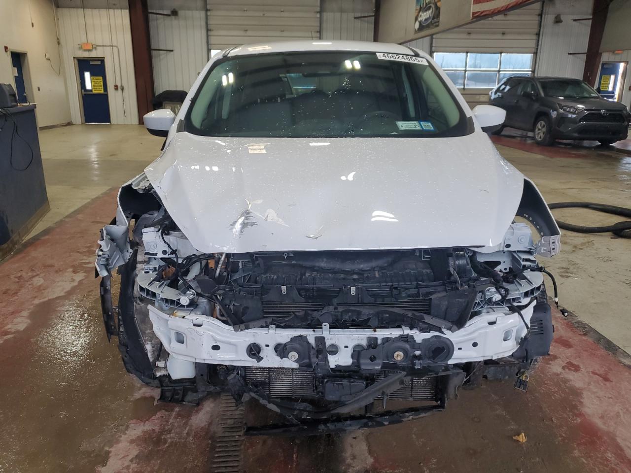 2019 Ford Escape VIN 1FMCU0GD2KUA94416 Copart auction photo, front end damage thumbnail 5