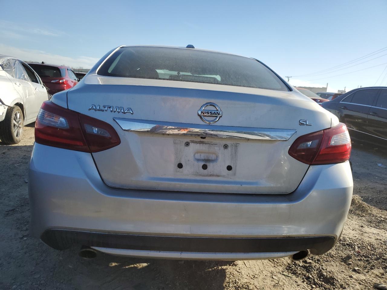 2018 Nissan Altima VIN 1N4AL3AP4JC190819 Copart auction photo, front end / side damage thumbnail 6