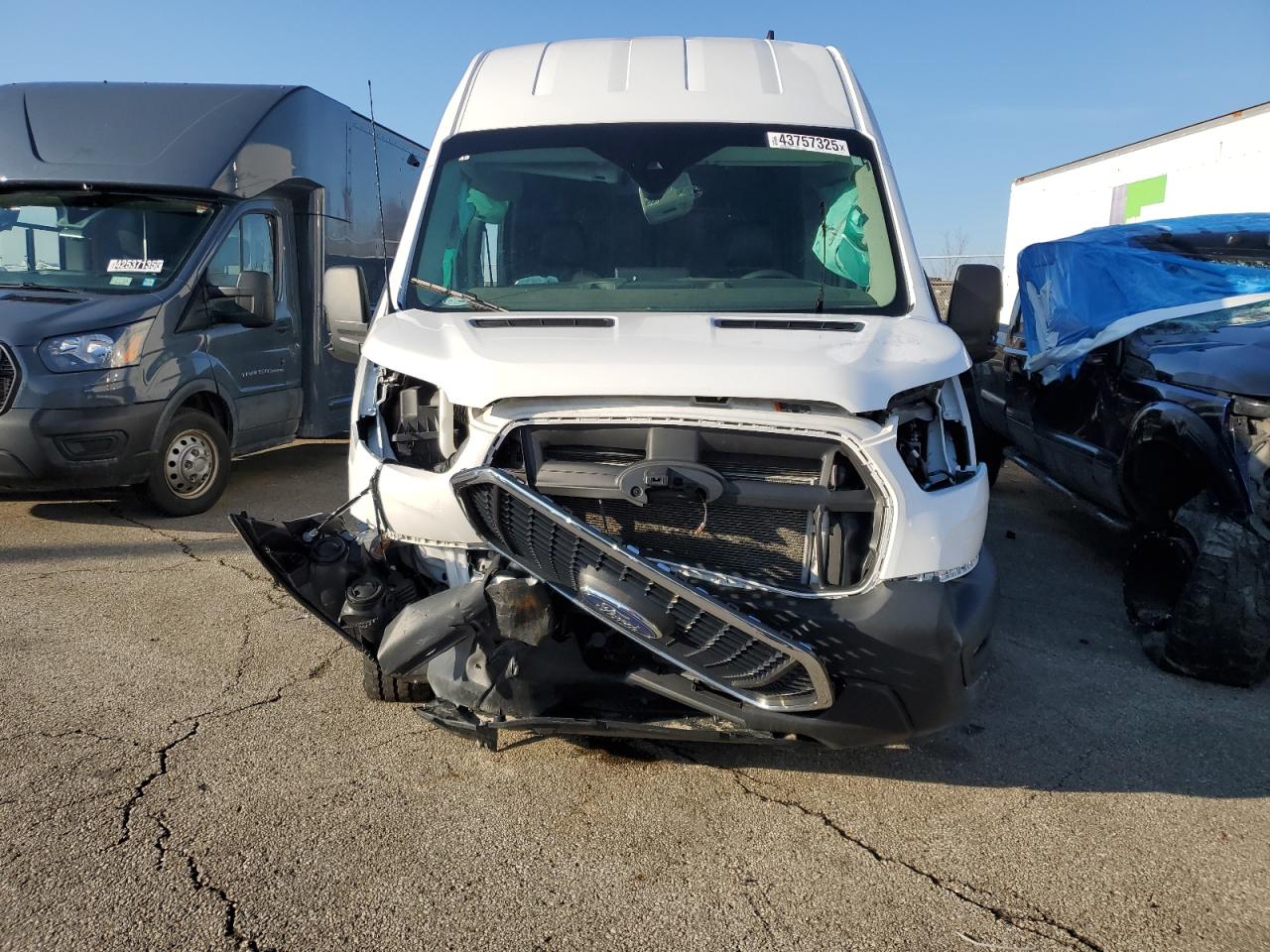 2022 Ford Transit VIN 1FTBW2X88NKA71246 Copart auction photo, vandalism / front end damage thumbnail 5