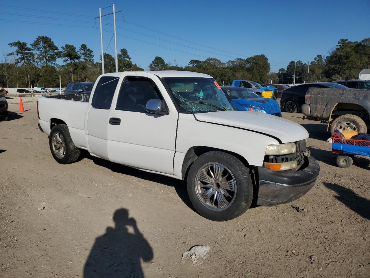2000 Chevrolet Silverado VIN 2GCEC19T2Y1161028 Copart auction photo, all over damage thumbnail 4