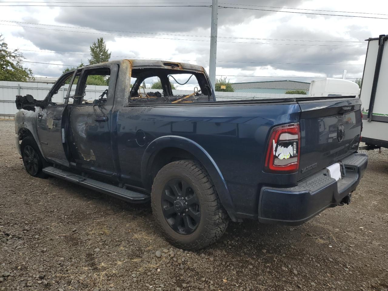 2022 RAM 3500 VIN 3C63R3EL5NG161509 Copart auction photo, burn damage thumbnail 2