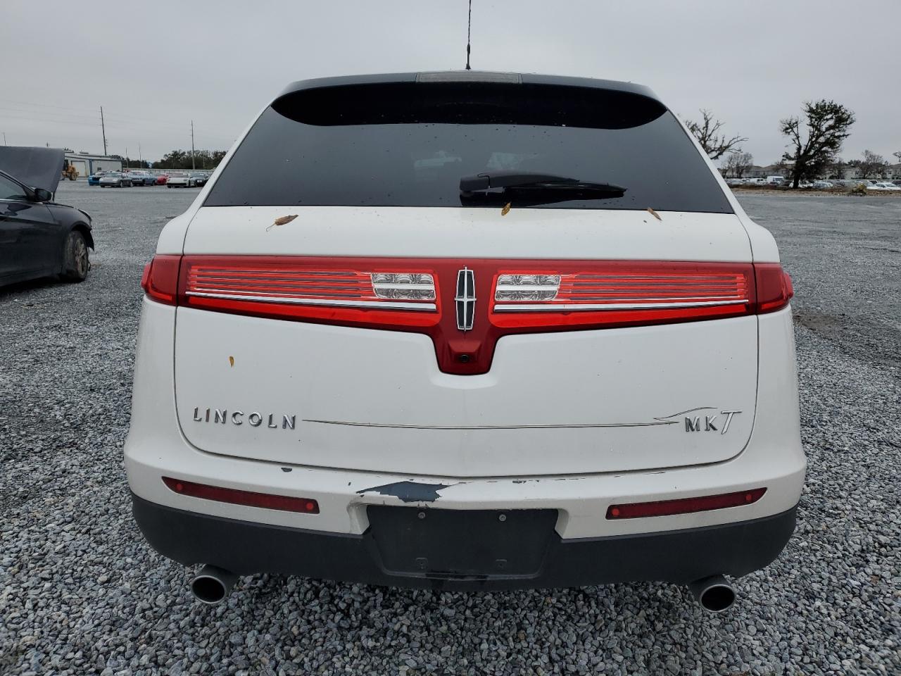 2011 Lincoln MKT VIN 2LMHJ5FR6BBJ51459 Copart auction photo, front end damage thumbnail 6