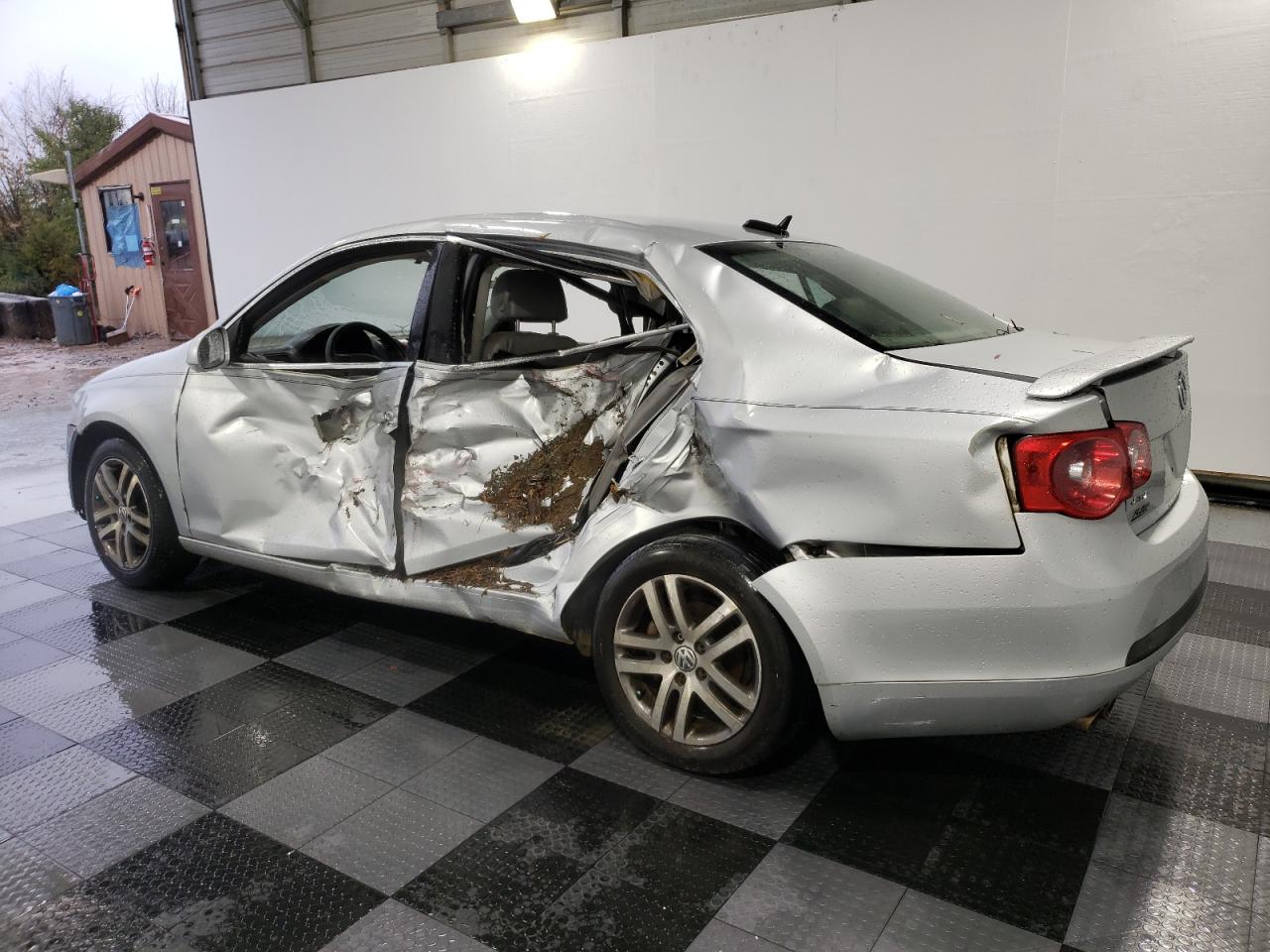 2006 Volkswagen Jetta VIN 3VWRG71K56M844680 Copart auction photo, all over damage thumbnail 2