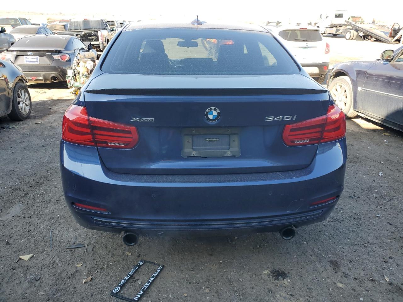 2017 BMW 3er VIN WBA8B7C59HK806459 Copart auction photo, side damage thumbnail 6