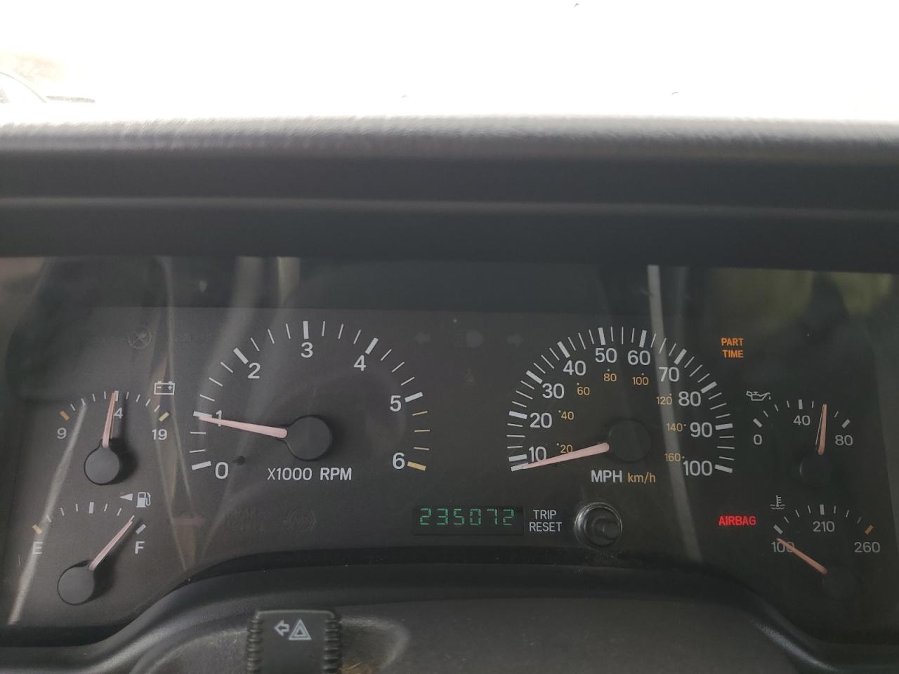 2001 Jeep Grand Cherokee VIN 1J4FF48S81L528367 Copart auction photo, rear end / front end damage thumbnail 9