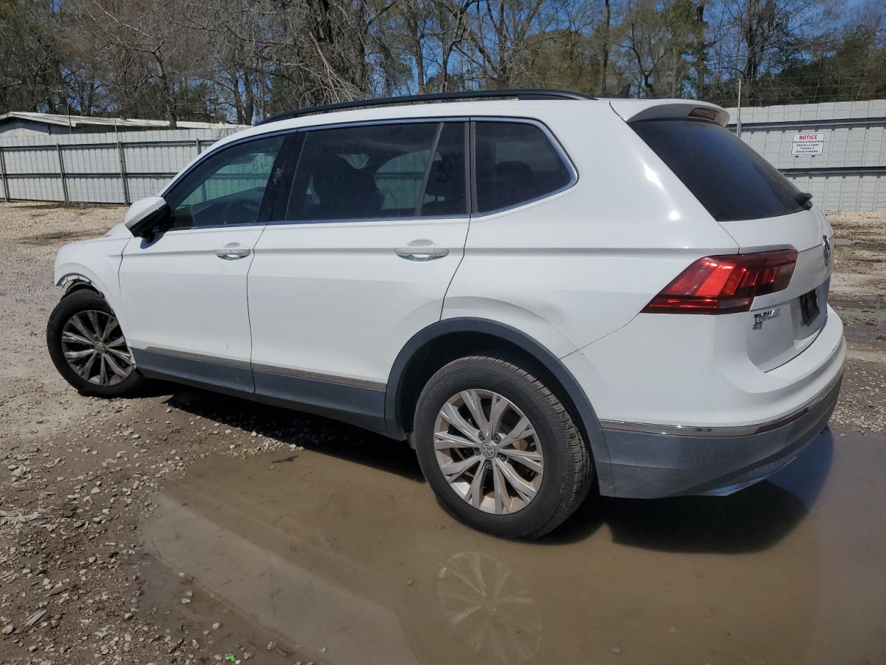 2018 Volkswagen Tiguan VIN 3VV3B7AX9JM167744 Copart auction photo, front end damage thumbnail 2