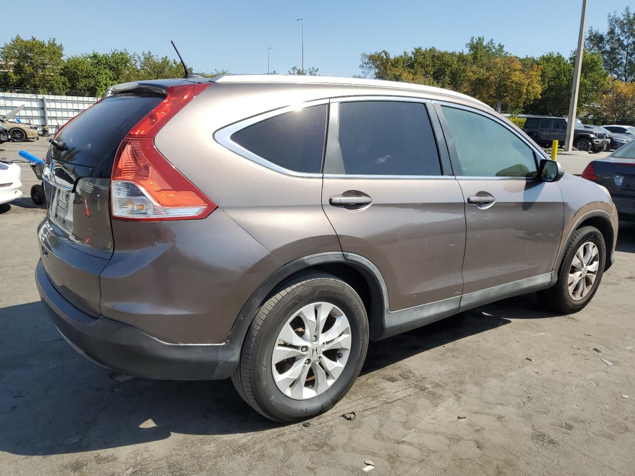 2013 Honda CR-V VIN 5J6RM3H79DL023953 Copart auction photo, vandalism / burn - interior damage thumbnail 3