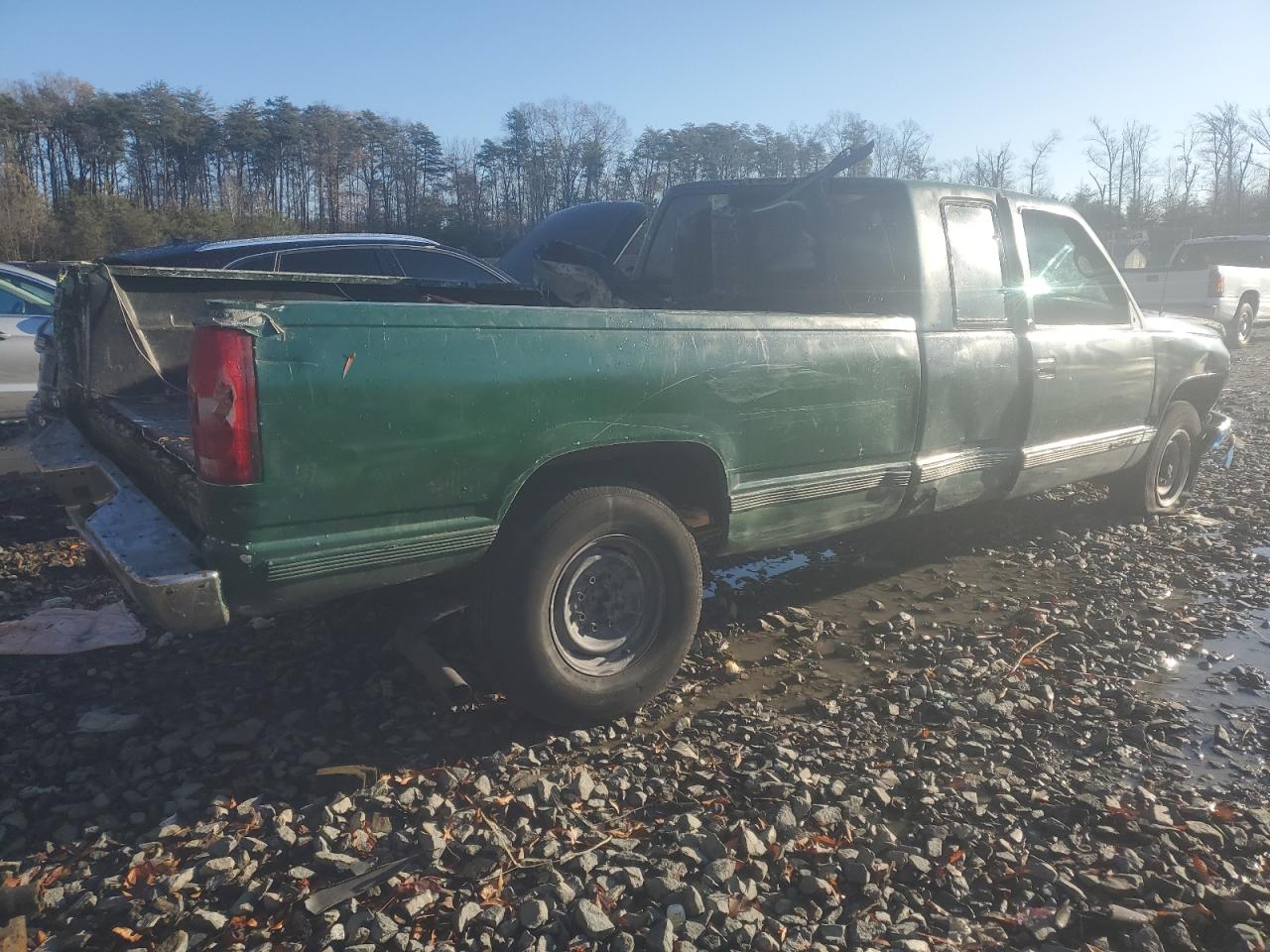 1996 Chevrolet GMT-400 VIN 1GCGC29R7TE196495 Copart auction photo, all over damage thumbnail 3