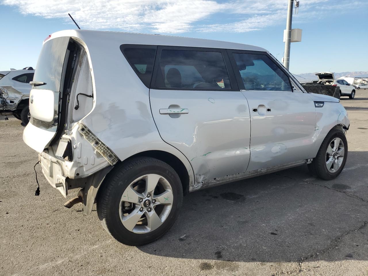 2017 KIA Soul VIN KNDJN2A27H7463077 Copart auction photo, side / front end damage thumbnail 3