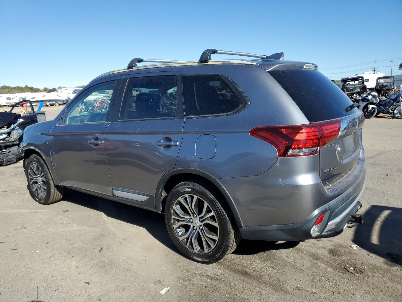 2018 Mitsubishi Outlander VIN JA4AZ3A32JJ002360 Copart auction photo, front end / side damage thumbnail 2