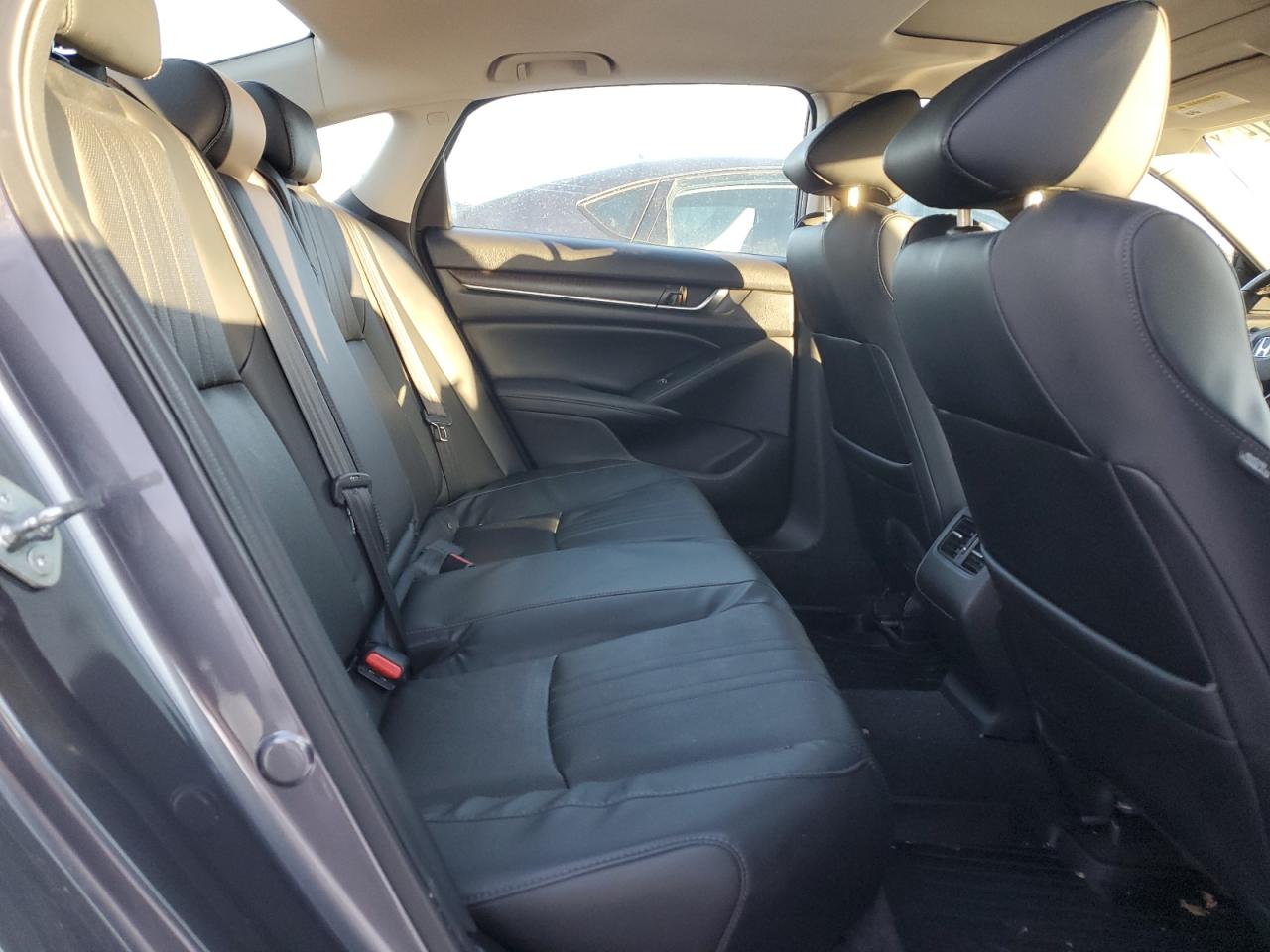 2018 Honda Accord VIN 1HGCV1F57JA200135 Copart auction photo, rear end / minor dent/scratches damage thumbnail 10