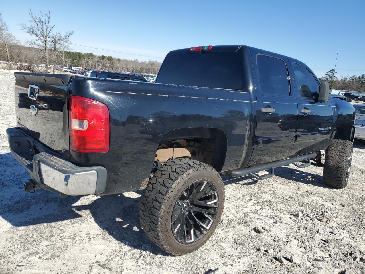 2008 Chevrolet Silverado VIN 3GCEC13008G221667 Copart auction photo, rear end / side damage thumbnail 3
