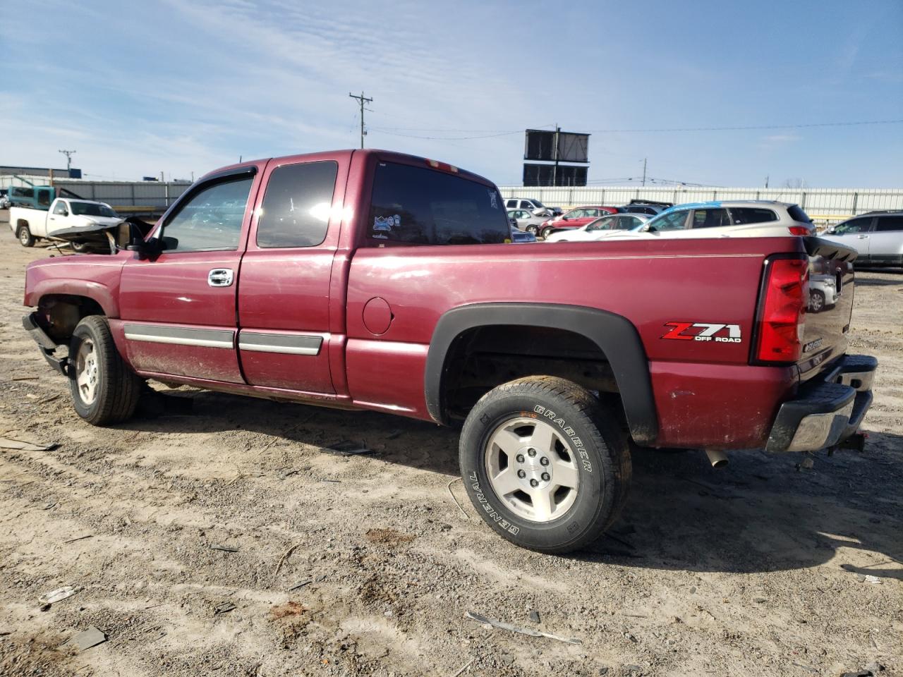 2004 Chevrolet Silverado VIN 1GCEK19T84E388638 Copart auction photo, front end / side damage thumbnail 2