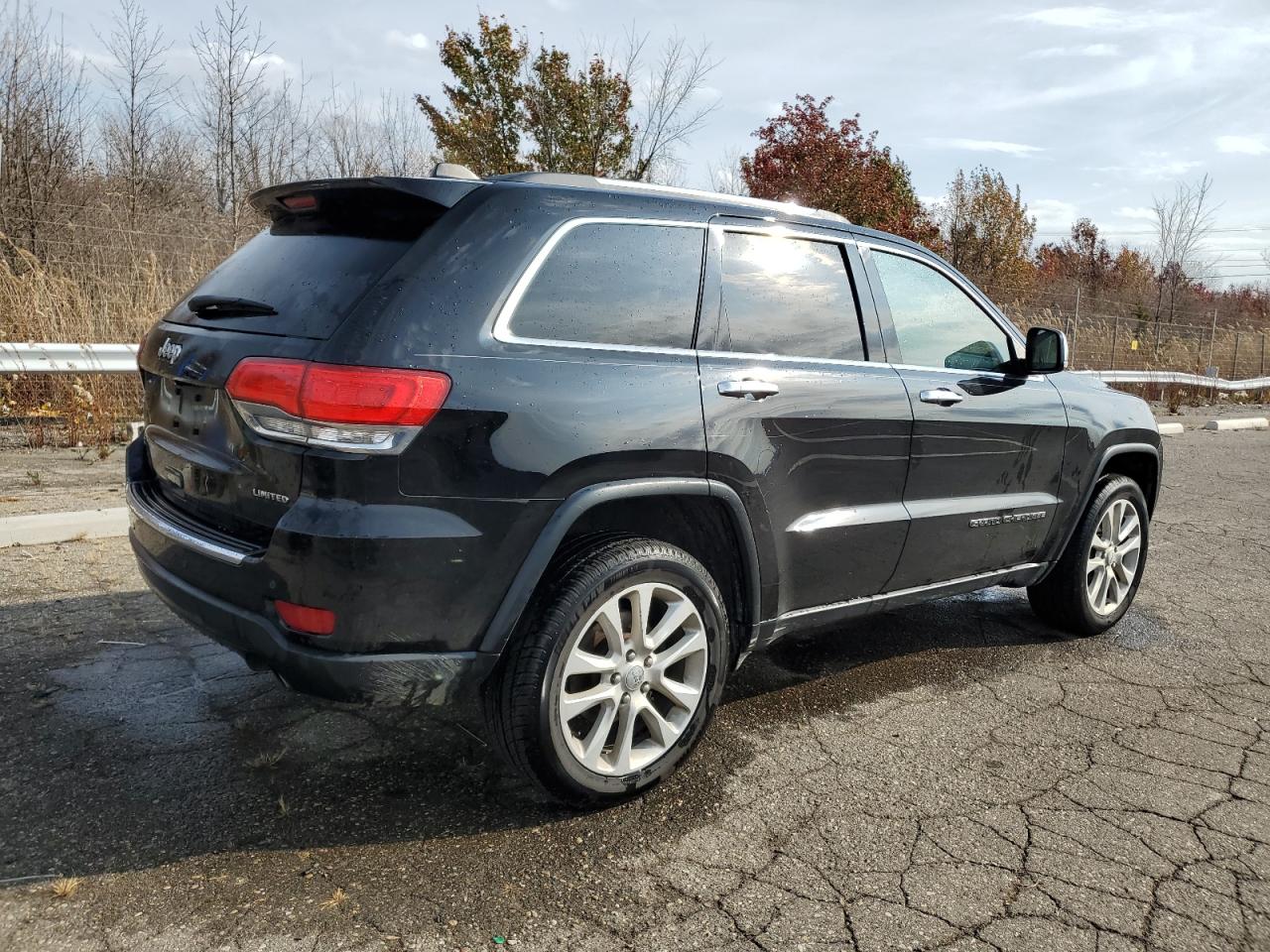 2017 Jeep Grand Cherokee VIN 1C4RJFBG0HC789956 Copart auction photo, minor dent/scratches damage thumbnail 3