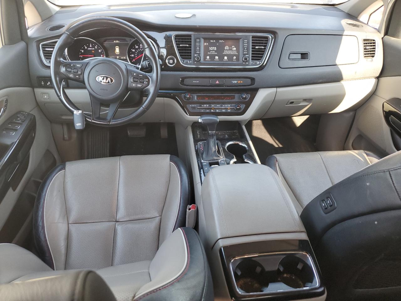 2019 KIA Sedona VIN KNDMC5C16K6539393 Copart auction photo, front end damage thumbnail 8