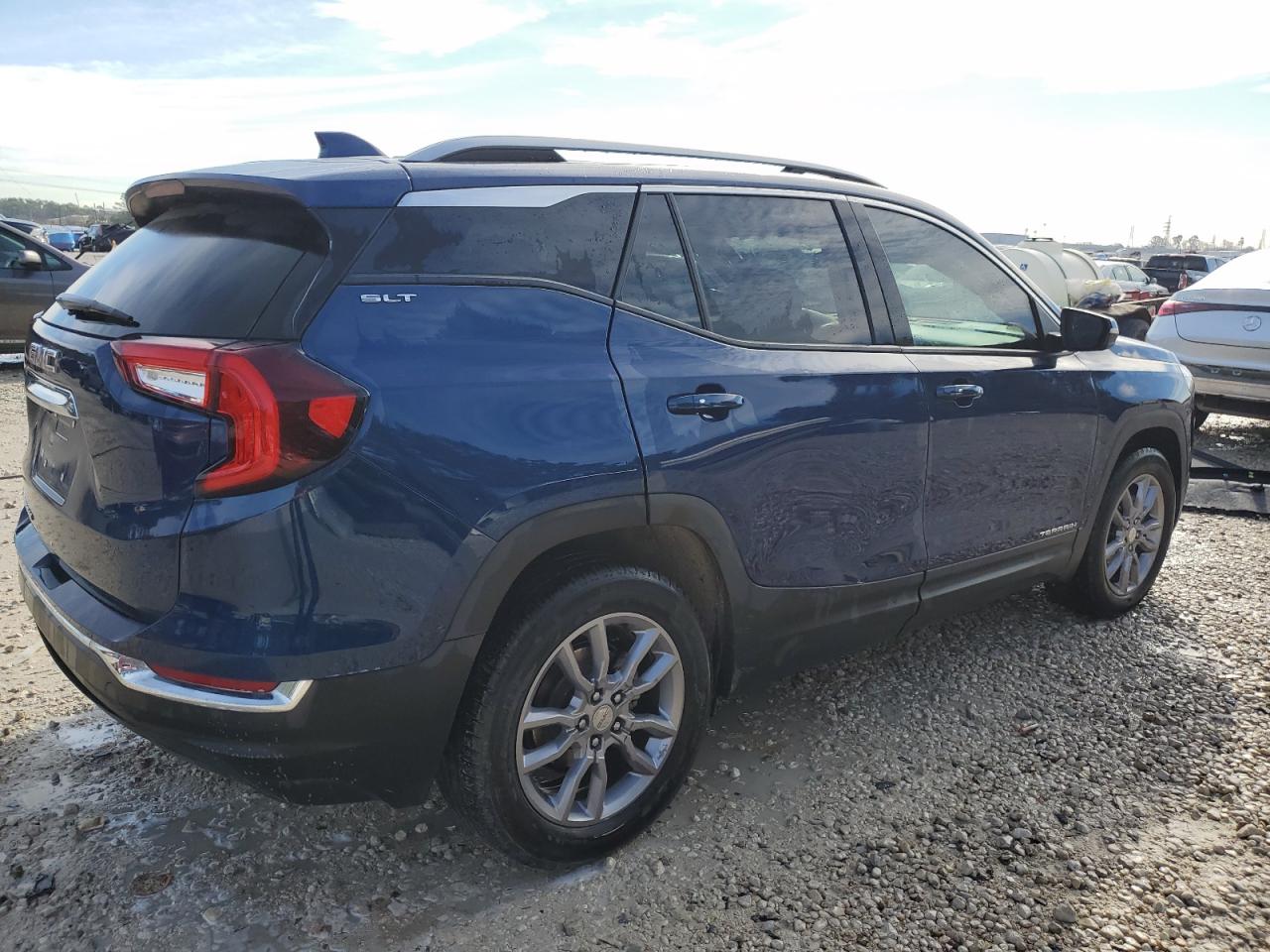 2022 GMC Terrain VIN 3GKALPEV2NL128702 Copart auction photo, side / minor dent/scratches damage thumbnail 3