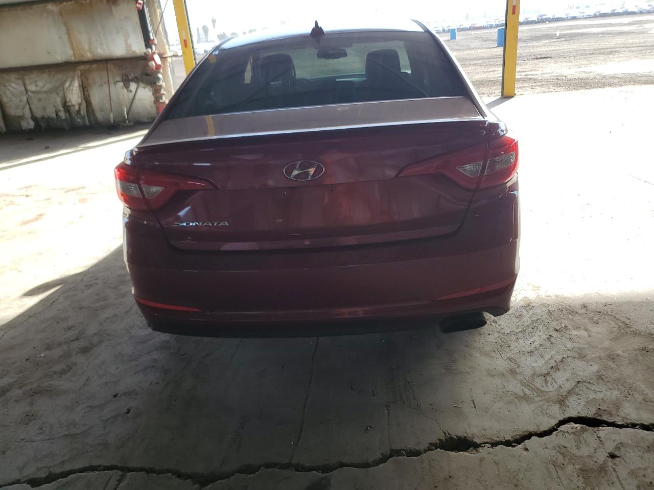 2016 Hyundai Sonata VIN 5NPE24AF5GH337609 Copart auction photo, front end / minor dent/scratches damage thumbnail 6