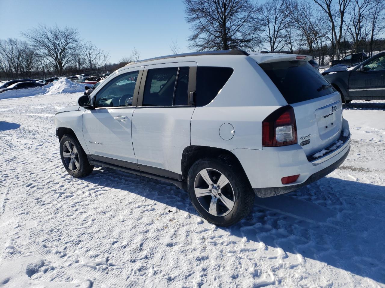 2016 Jeep Compass VIN 1C4NJDEB3GD733585 Copart auction photo, front end / minor dent/scratches damage thumbnail 2