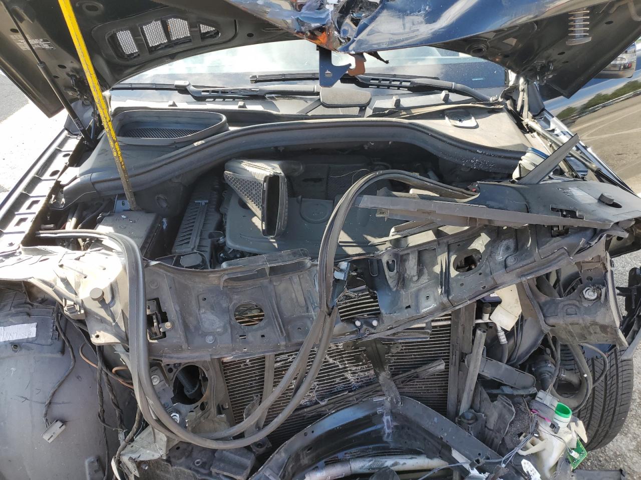 2016 Mercedes-Benz GLE VIN 4JGDA5JB0GA650121 Copart auction photo, front end / side damage thumbnail 13