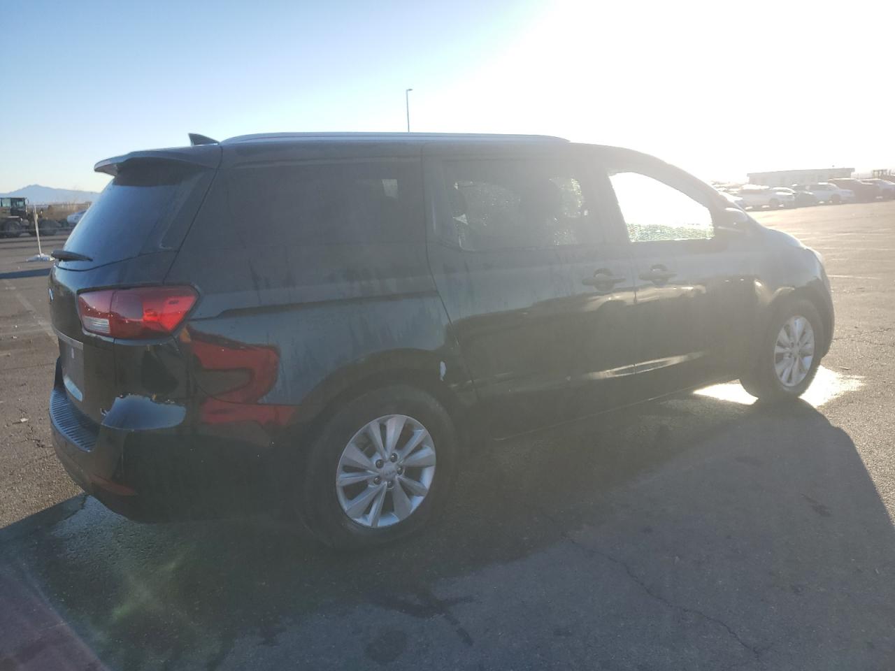 2016 KIA Sedona VIN KNDMB5C10G6150601 Copart auction photo, side damage thumbnail 3