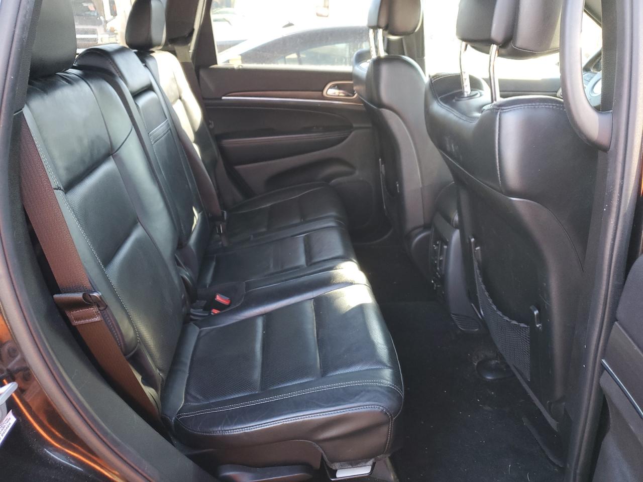 2016 Jeep Grand Cherokee VIN 1C4RJFBT0GC447726 Copart auction photo, hail / side damage thumbnail 11