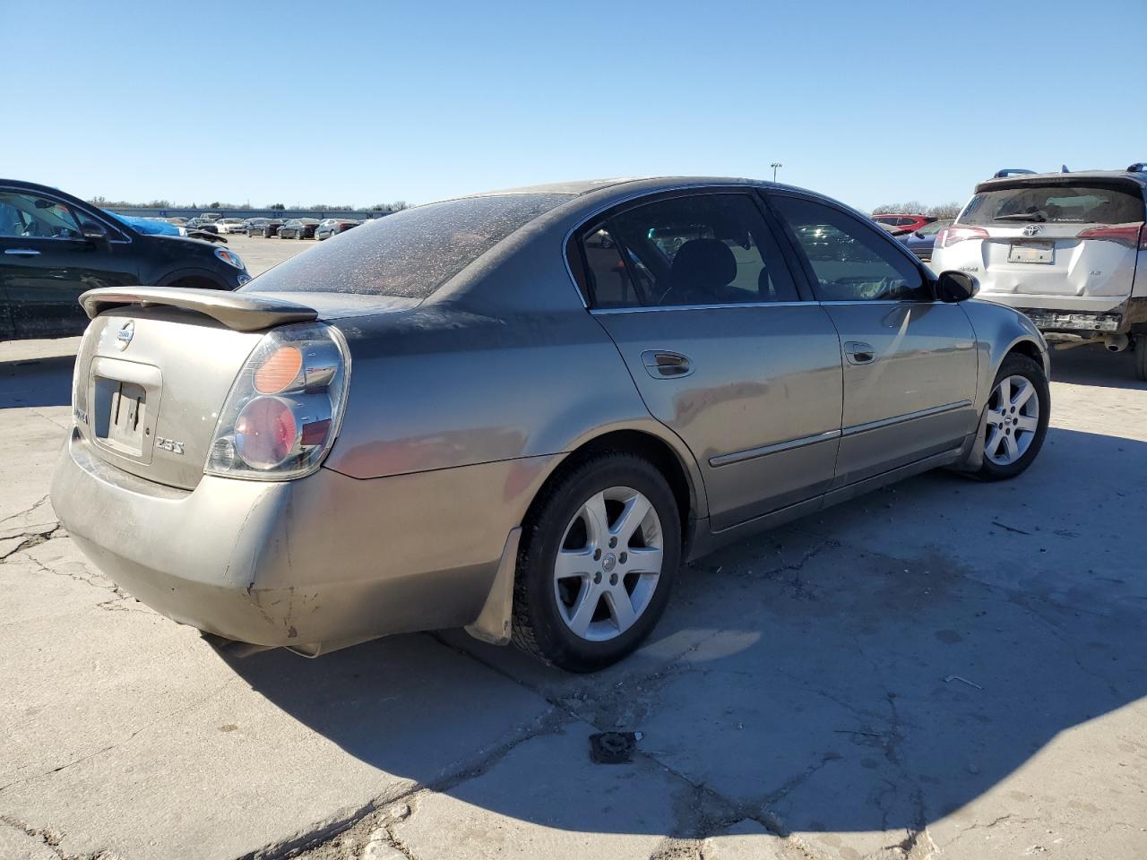 2002 Nissan Altima VIN 1N4AL11D72C287041 Copart auction photo, side / front end damage thumbnail 3