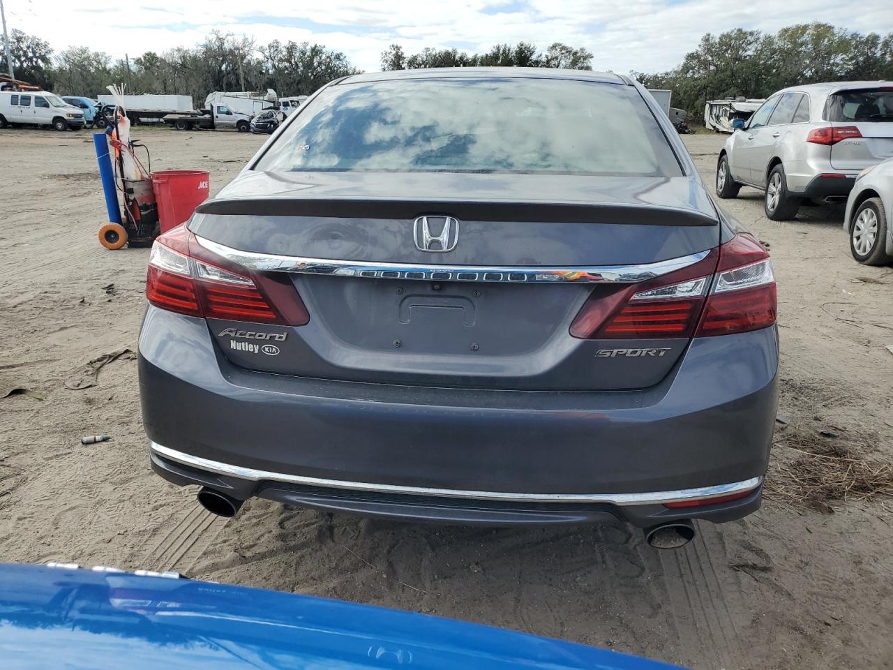 2016 Honda Accord VIN 1HGCR2F55GA169051 Copart auction photo, front end / side damage thumbnail 6