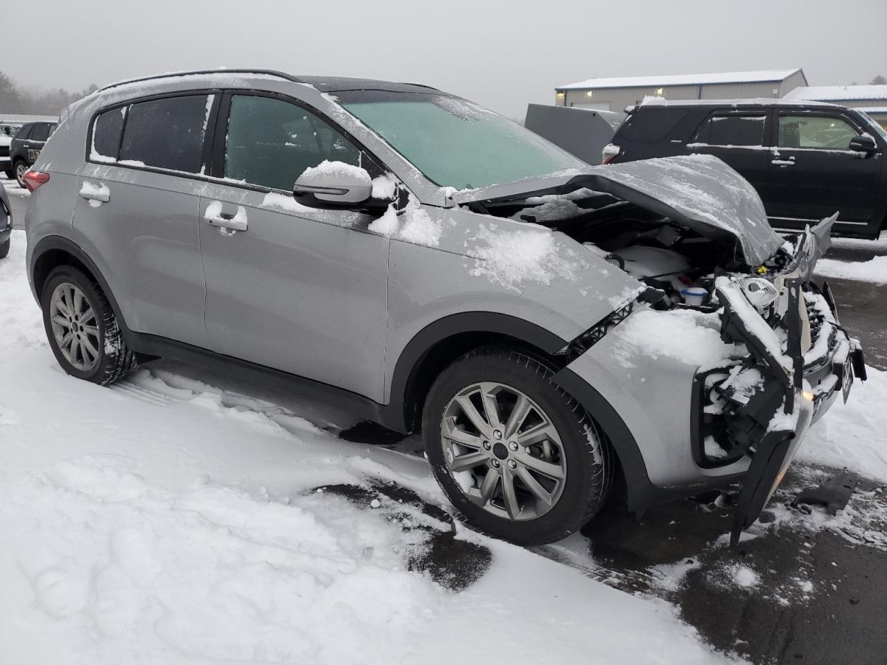 2022 KIA Sportage VIN KNDP6CACXN7013375 Copart auction photo, front end damage thumbnail 4