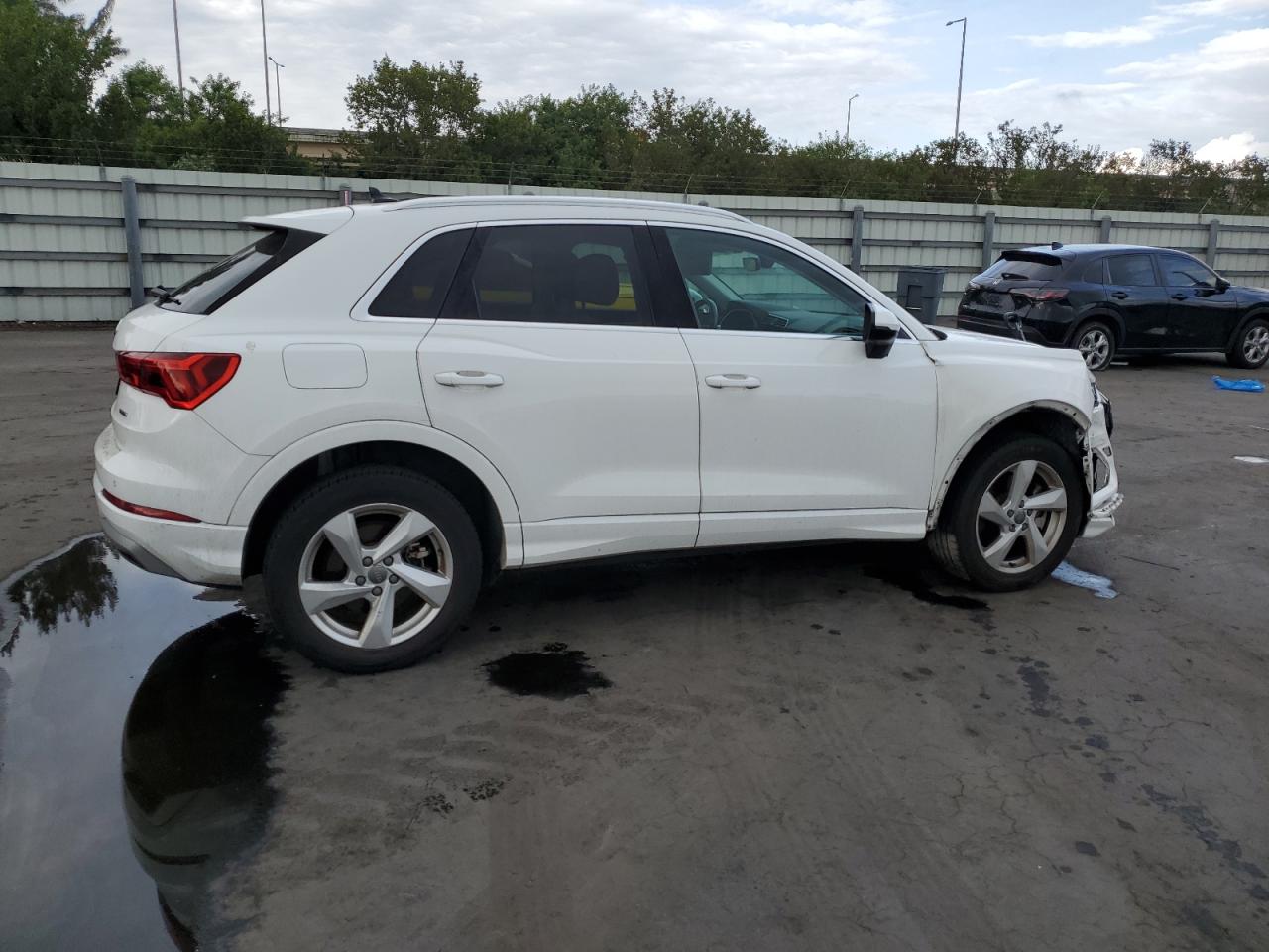 2020 Audi Q3 VIN WA1AECF30L1045294 Copart auction photo, front end / frame damage damage thumbnail 3