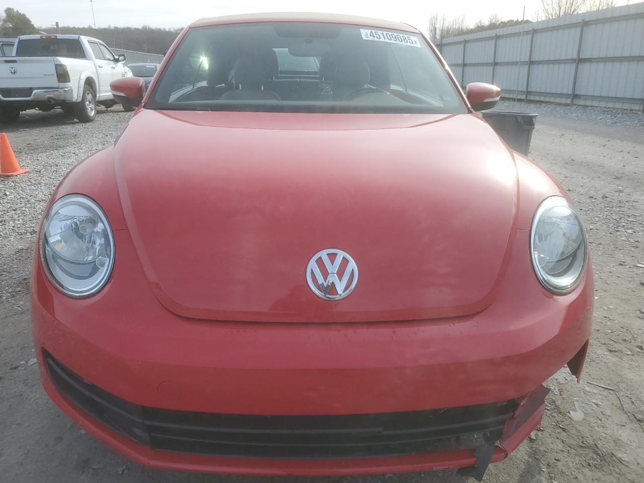 2013 Volkswagen Beetle VIN 3VW5X7AT8DM824444 Copart auction photo, front end / undercarriage damage thumbnail 5