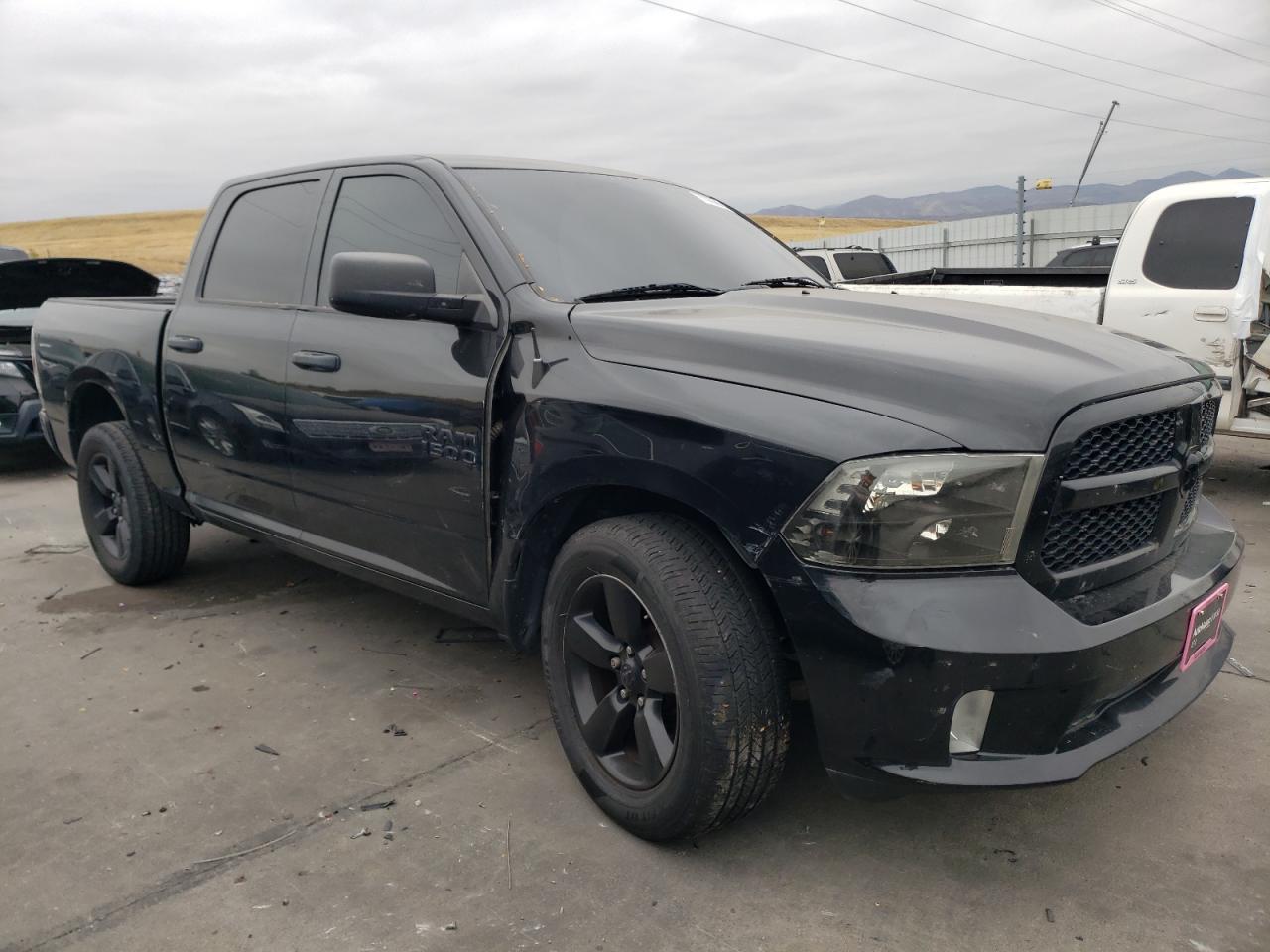 2018 RAM 1500 VIN 1C6RR6KG8JS280175 Copart auction photo, front end / side damage thumbnail 4