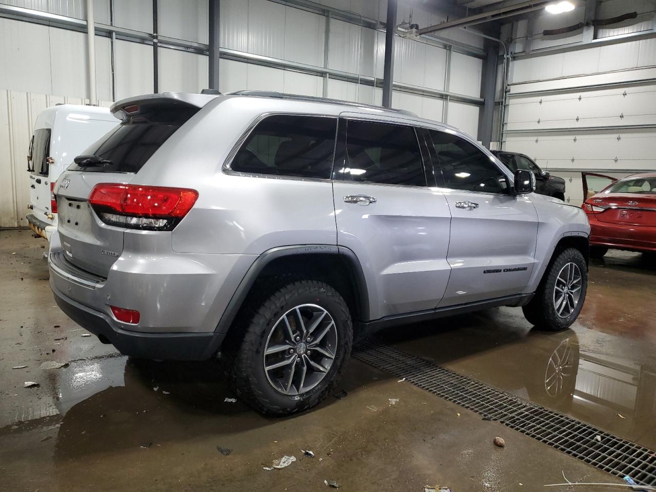 2017 Jeep Grand Cherokee VIN 1C4RJFBG8HC954376 Copart auction photo, front end damage thumbnail 3