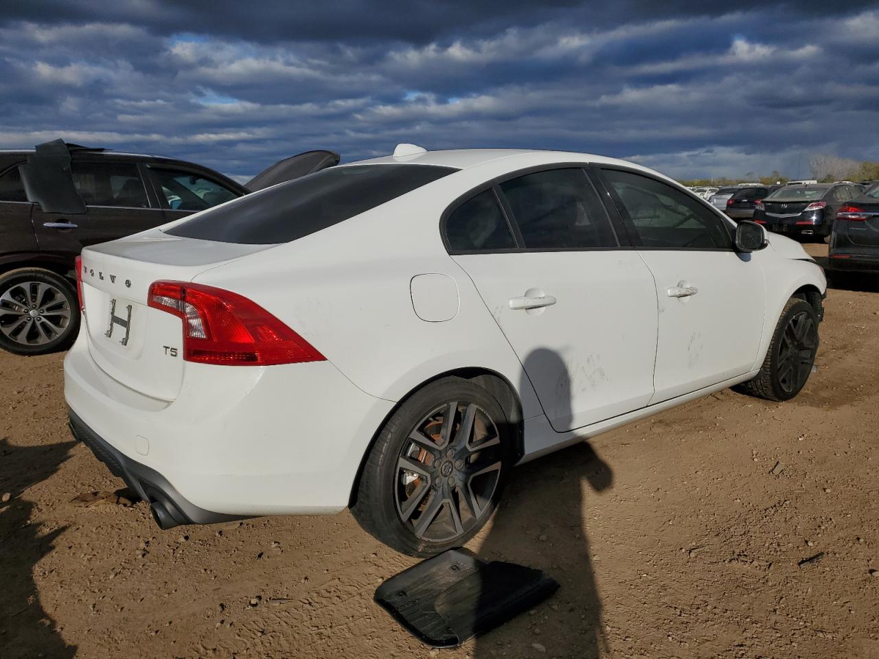 2017 Volvo S60 VIN YV126MFL5H2436949 Copart auction photo, front end / side damage thumbnail 3