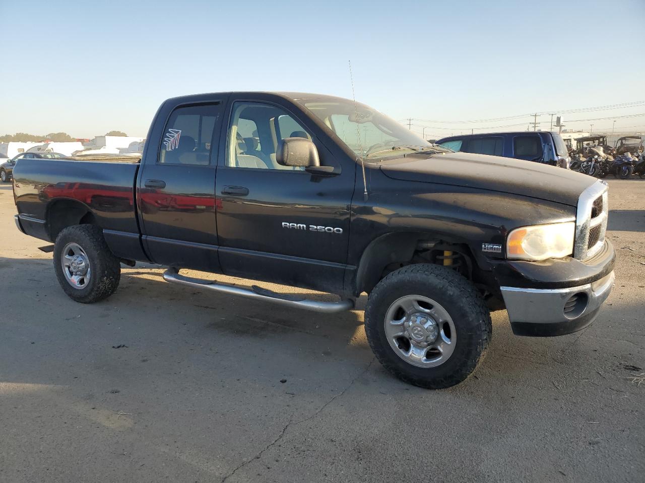 2005 Dodge RAM VIN 1D7KS28D35J503843 Copart auction photo, frame damage / side damage thumbnail 4