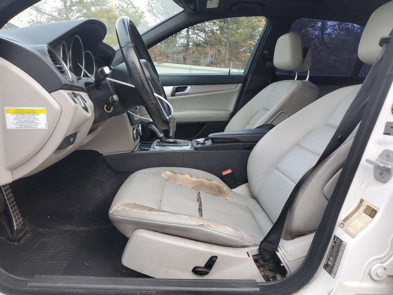 2013 Mercedes-Benz C-klasse VIN WDDGF4HB8DR267341 Copart auction photo, all over / minor dent/scratches damage thumbnail 7