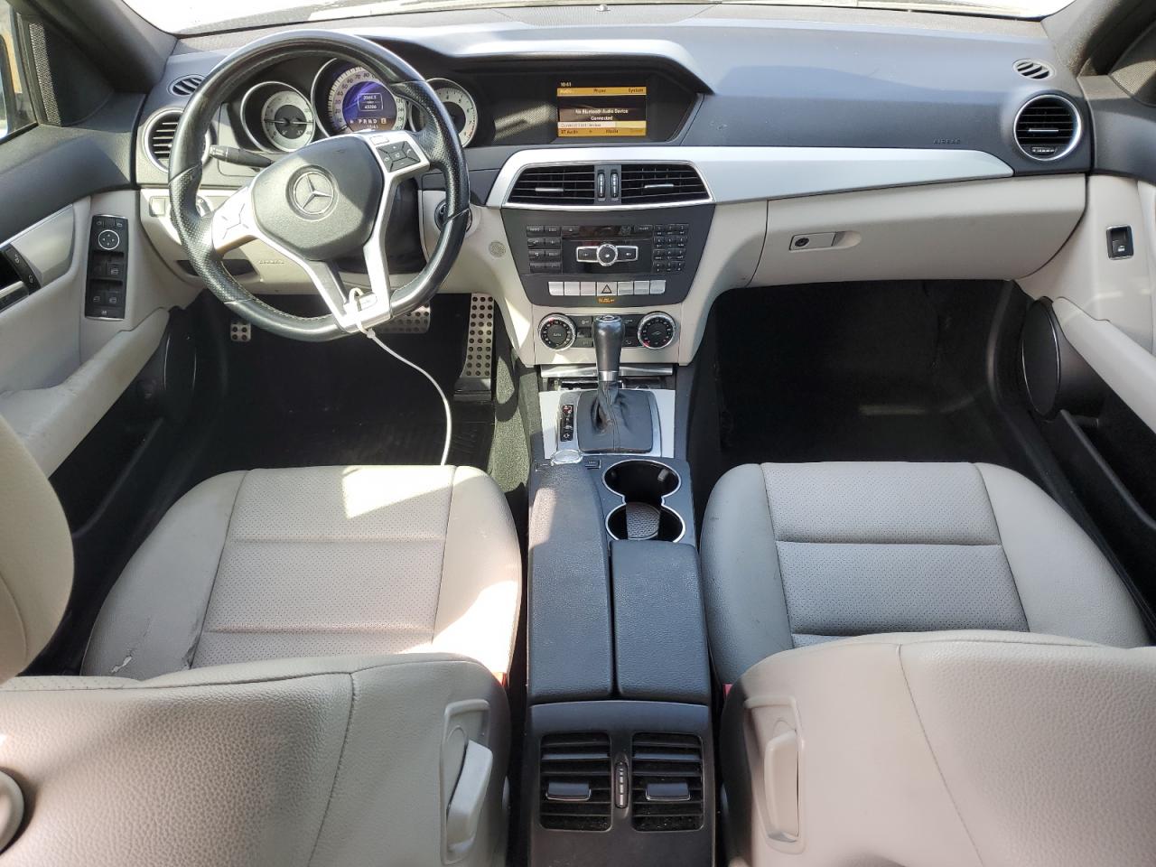 2012 Mercedes-Benz C-klasse VIN WDDGF4HBXCR222108 Copart auction photo, front end damage thumbnail 8