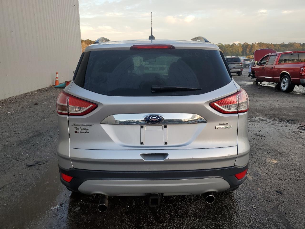 2013 Ford Escape VIN 1FMCU0H92DUB36144 Copart auction photo, front end / side damage thumbnail 6