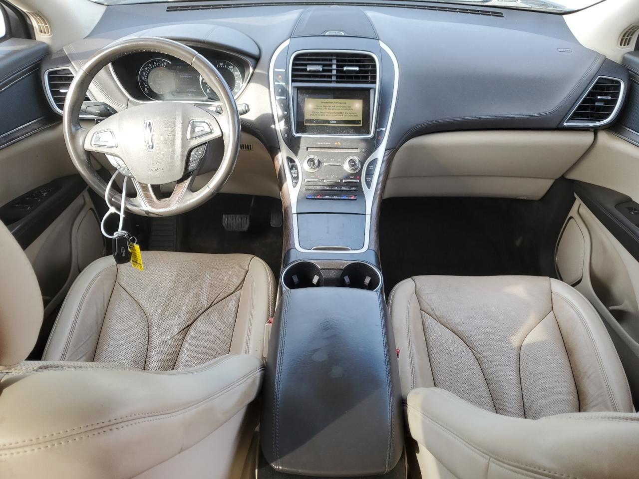 2017 Lincoln MKX VIN 2LMPJ6LRXHBL37214 Copart auction photo, front end damage thumbnail 8