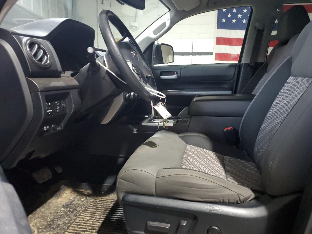 2018 Toyota Tundra VIN 5TFUY5F13JX701082 Copart auction photo, front end / burn damage thumbnail 7