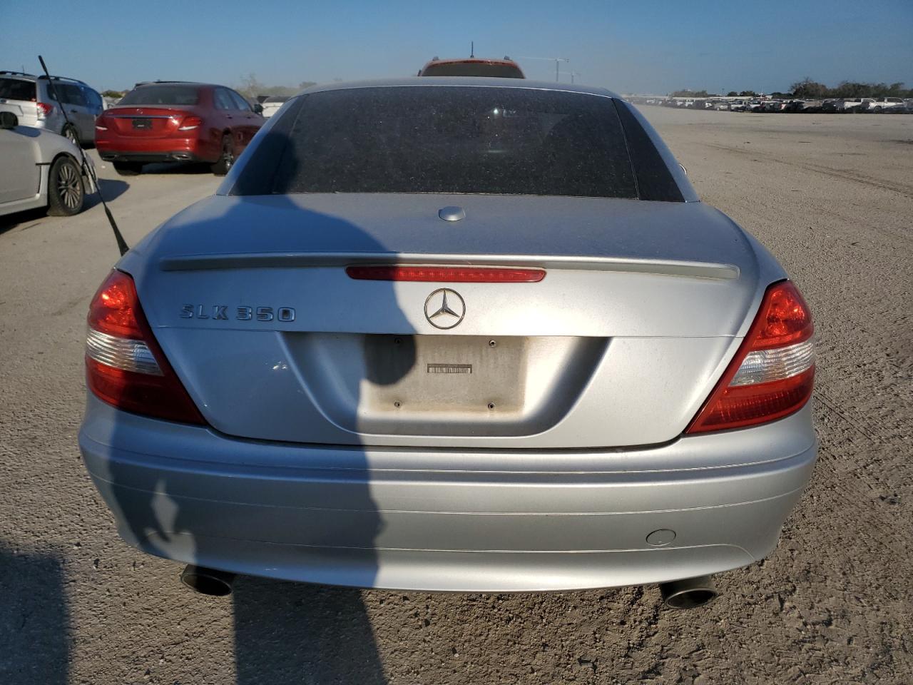 2006 Mercedes-Benz SLK-klasse VIN WDBWK56F46F088200 Copart auction photo, front end damage thumbnail 6