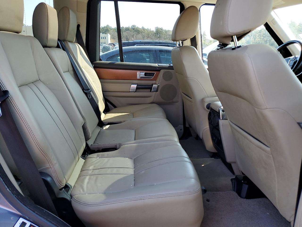 2011 Land Rover LR4 VIN SALAG2D41BA591096 Copart auction photo, normal wear damage thumbnail 11