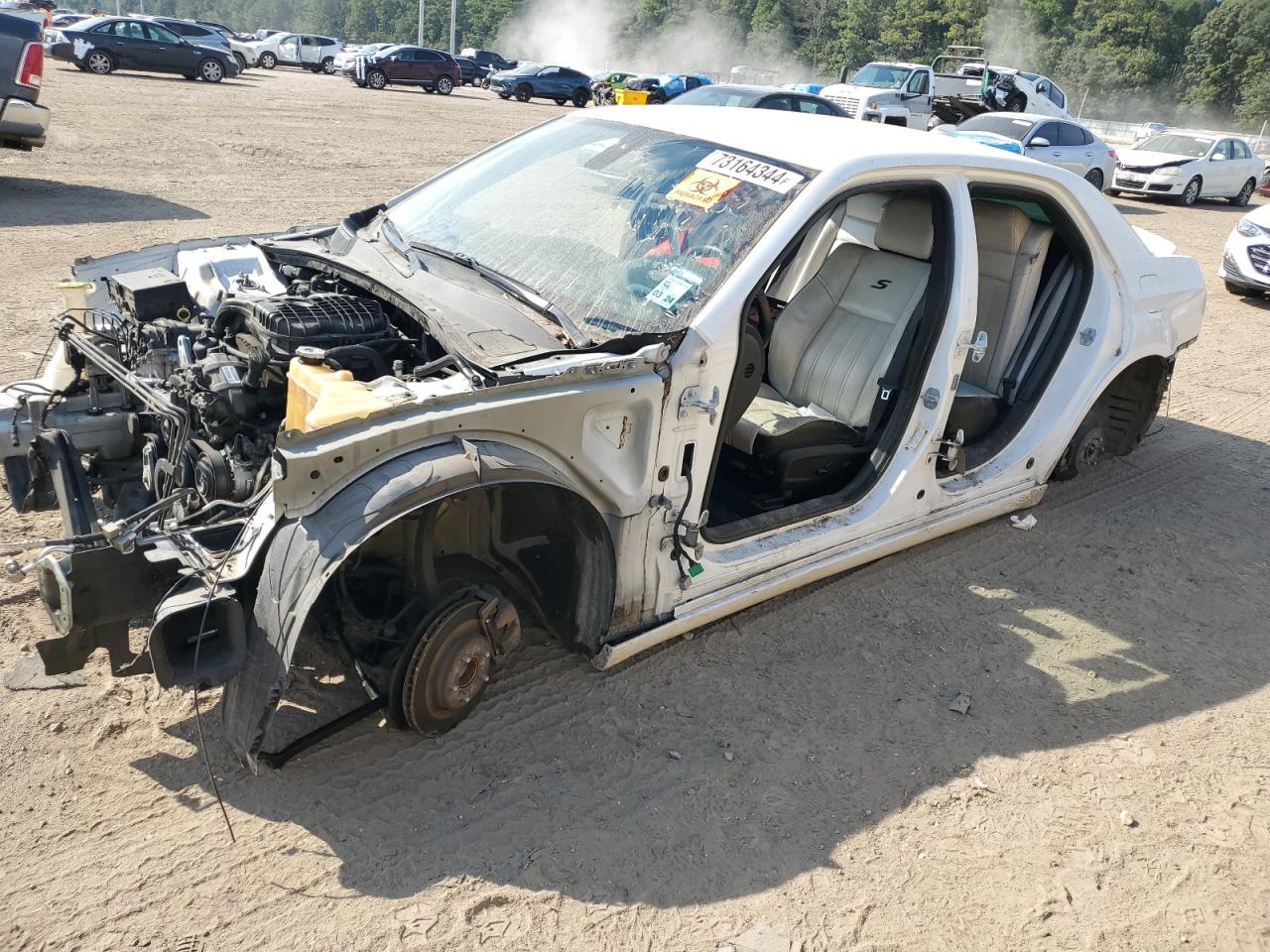 2019 Chrysler 300 VIN 2C3CCABG9KH565158