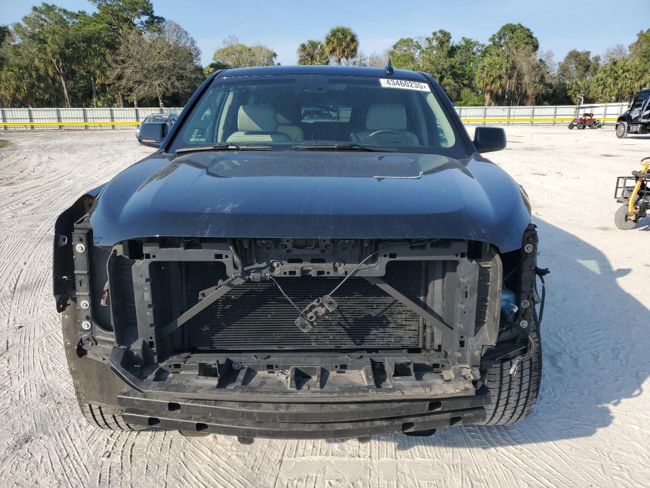 2016 GMC Yukon VIN 1GKS2HKJ9GR101247 Copart auction photo, front end / minor dent/scratches damage thumbnail 5