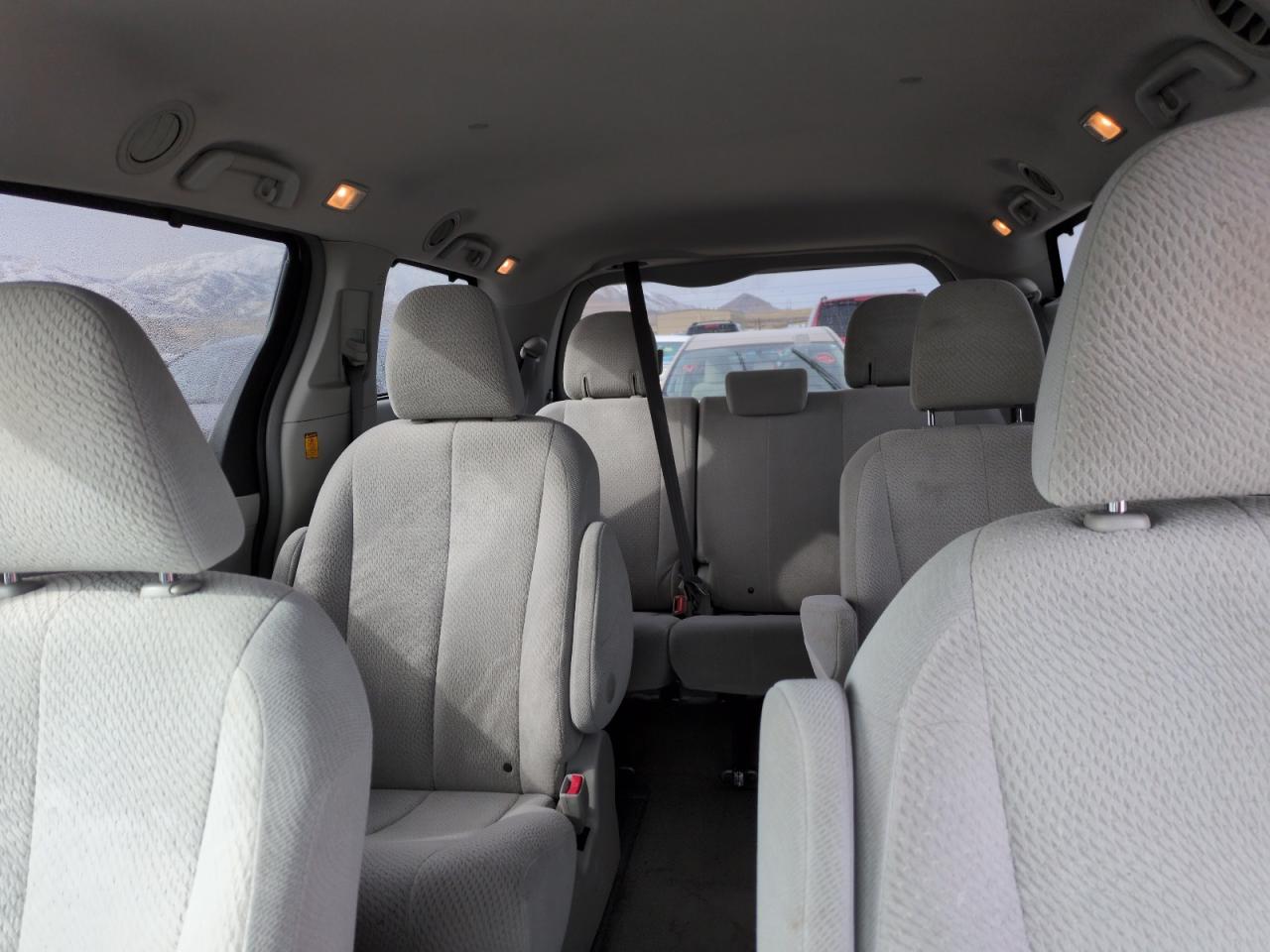 2012 Toyota Sienna VIN 5TDJK3DC8CS031664 Copart auction photo, front end damage thumbnail 10