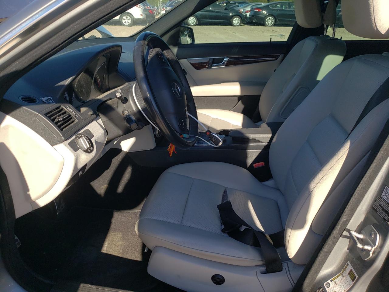 2010 Mercedes-Benz C-klasse VIN WDDGF8BBXAF441214 Copart auction photo, front end / rear end damage thumbnail 7