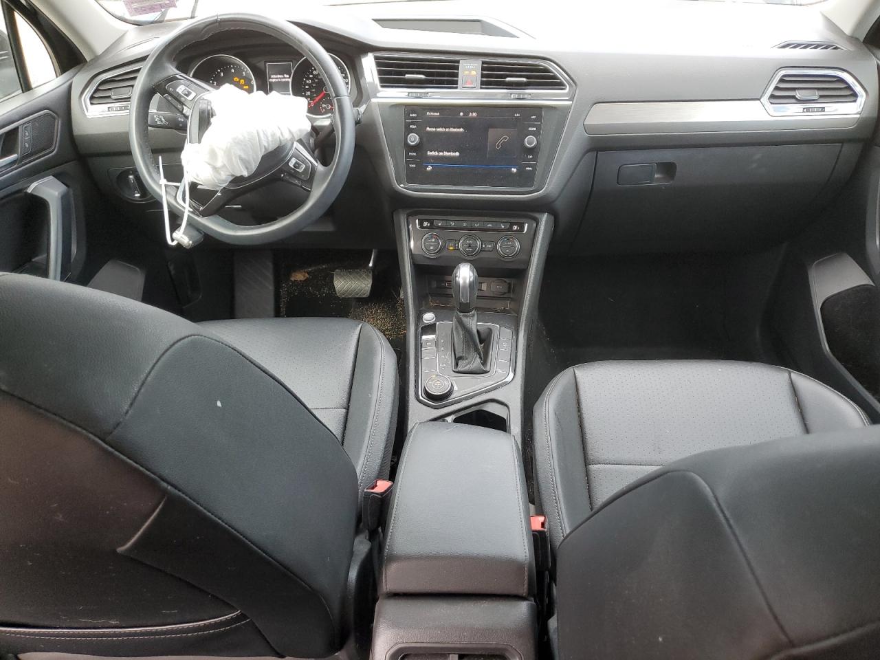 2020 Volkswagen Tiguan VIN 3VV2B7AX1LM004861 Copart auction photo, front end / minor dent/scratches damage thumbnail 8
