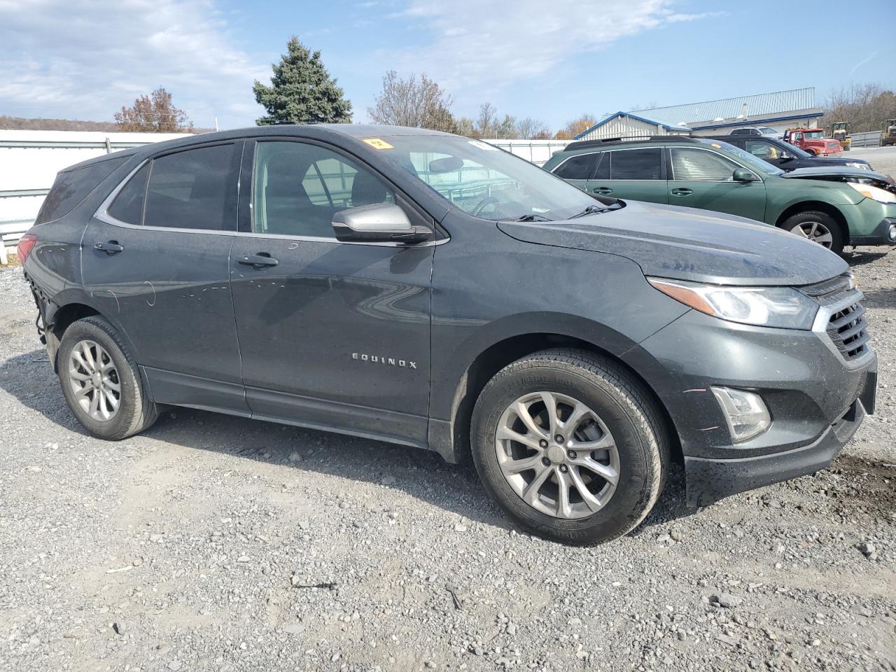2019 Chevrolet Equinox VIN 3GNAXUEV2KS621853 Copart auction photo, rear end / minor dent/scratches damage thumbnail 4