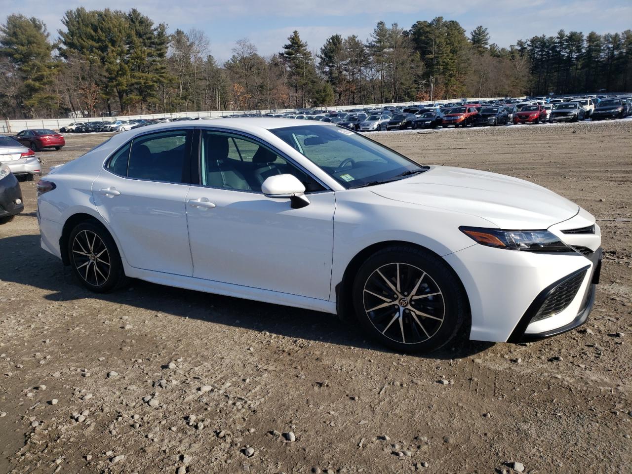 2022 Toyota Camry VIN 4T1G11BK6NU058559 Copart auction photo, side / front end damage thumbnail 4