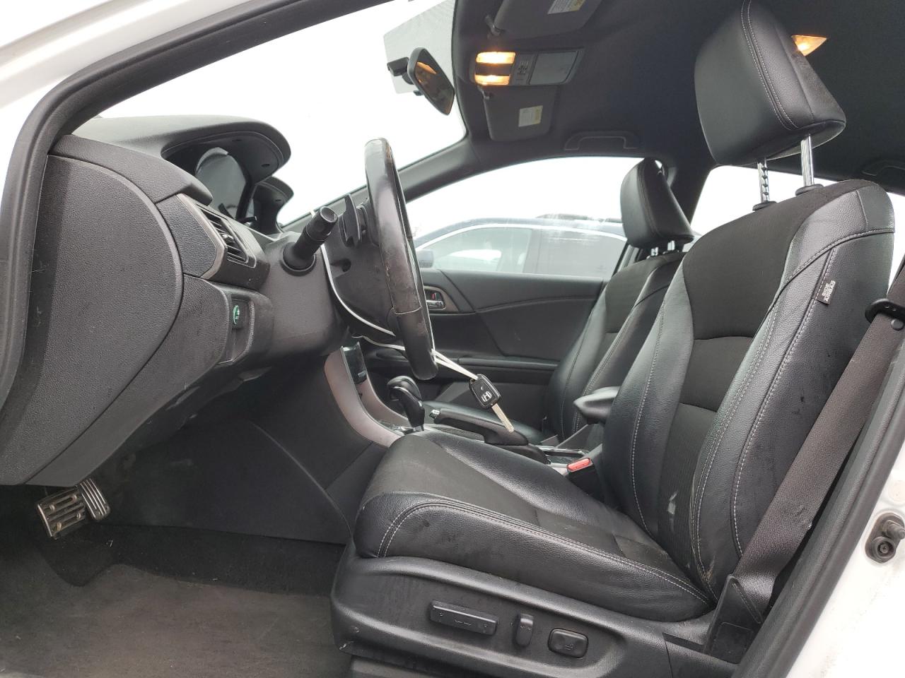 2017 Honda Accord VIN 1HGCR2F54HA039800 Copart auction photo, front end / minor dent/scratches damage thumbnail 7